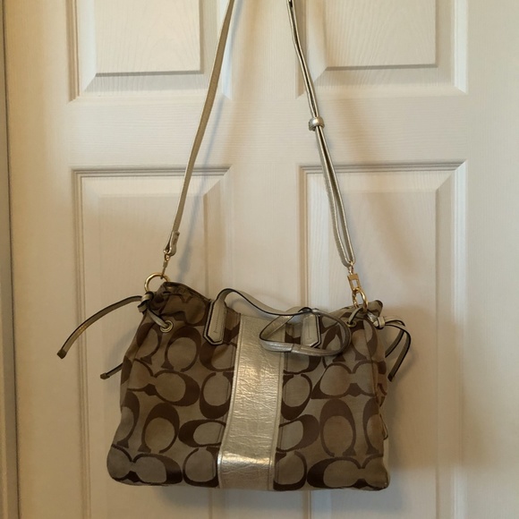 Coach Signature Purse, Khakl with Gold Trim - Picture 2 of 8